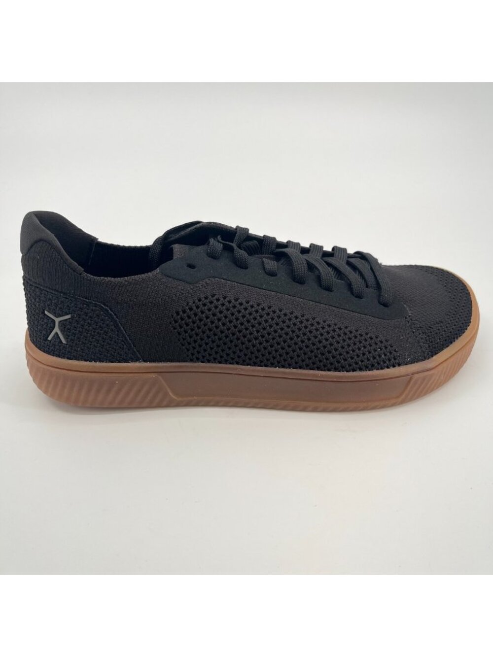 Flux Footwear Adapt Trainer Black Gum Womens Size 9 Athletic Knit Shoes Sneakers